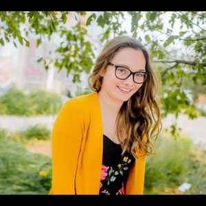 Meet your Posher, Emma